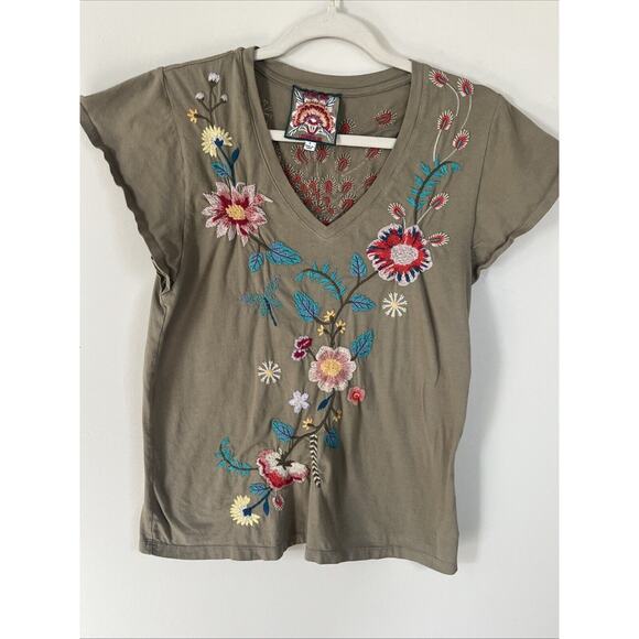 Johnny Was Grace Flutter Sleeve Moss Green Tee Women's Size Small Embroidered - Picture 1 of 5